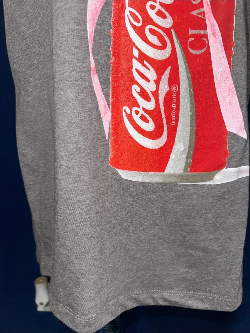 Coca-Cola- NWT Pink Bow Coke Can Graphic Tee Size Large - Picture 10 of 12